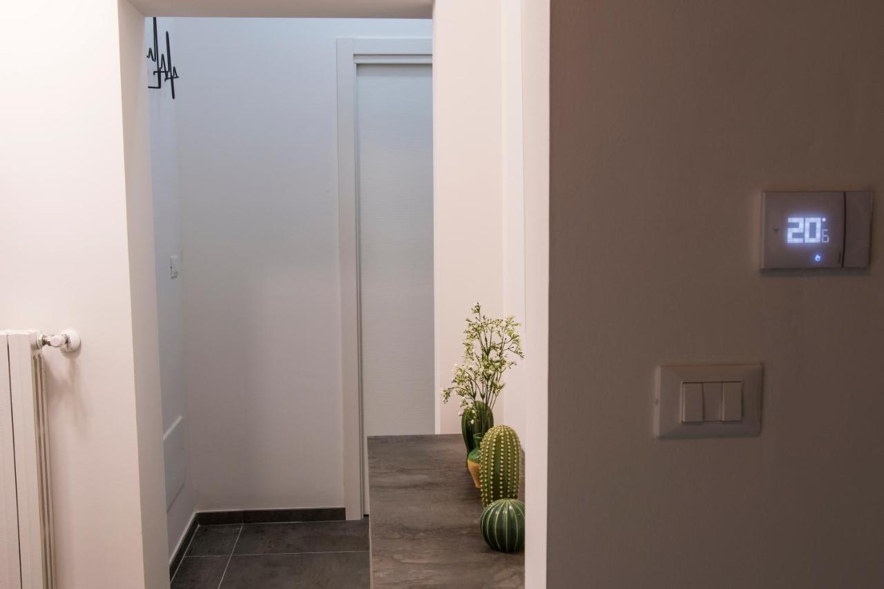 4 Balconi Rooms-Elements B&B เลชเช ภายนอก รูปภาพ