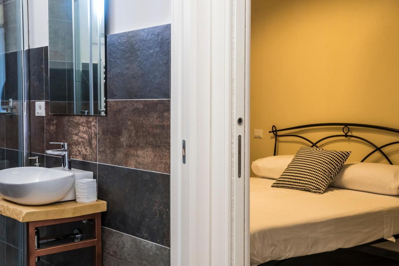 4 Balconi Rooms-Elements B&B เลชเช ภายนอก รูปภาพ
