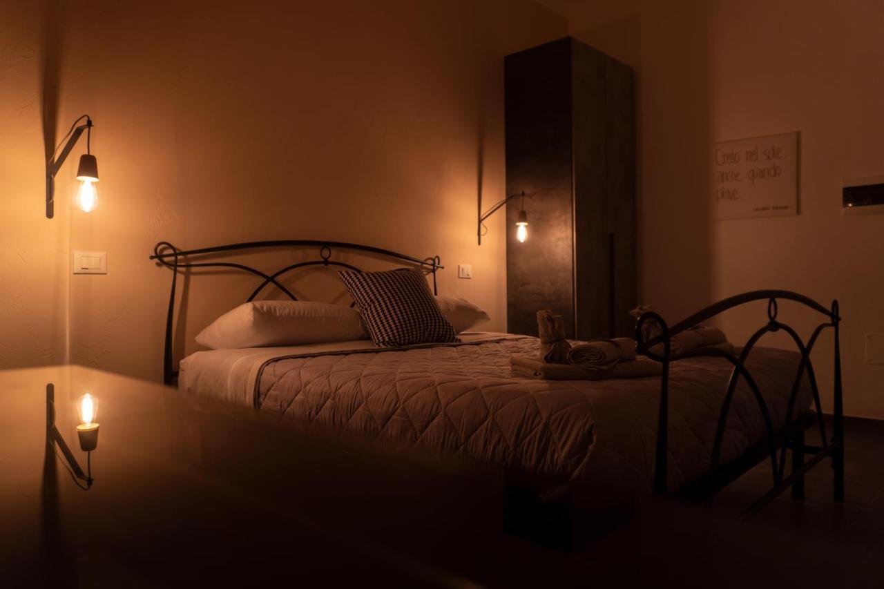 4 Balconi Rooms-Elements B&B เลชเช ภายนอก รูปภาพ